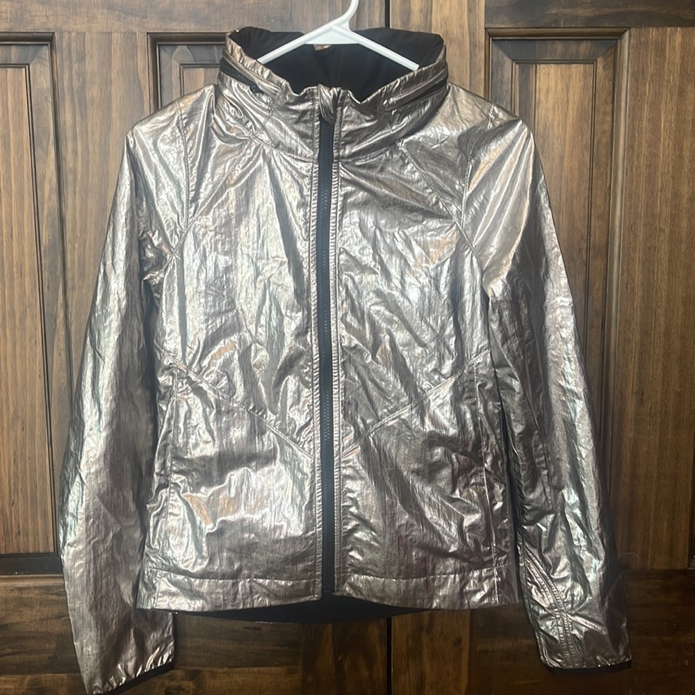 Ivivvia Jacket - Picture 3 of 11